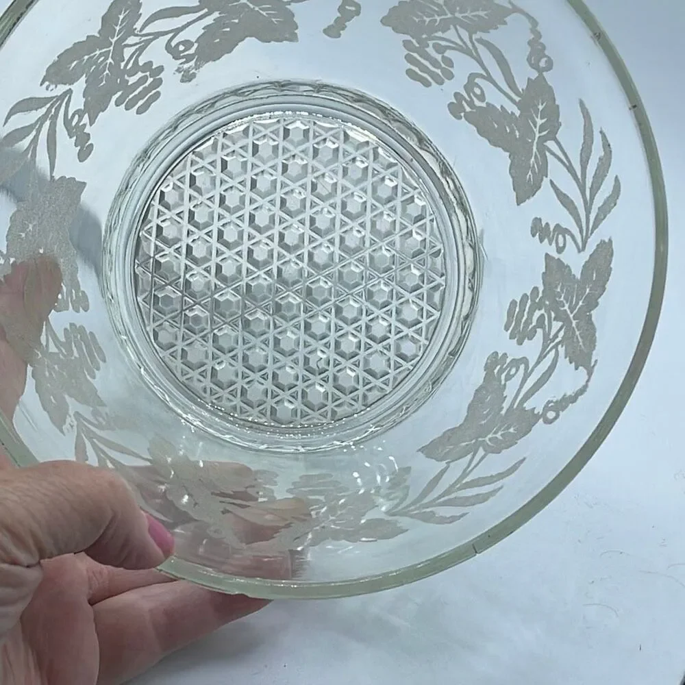 Vintage Bartlett Collins hospitality or fruit bowl etched grapevine.